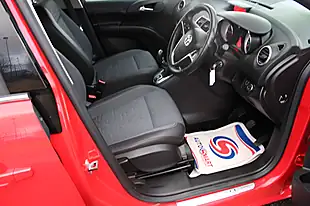 Used 2016 Vauxhall Meriva Tech Line Red - Interior and Exterior details 3