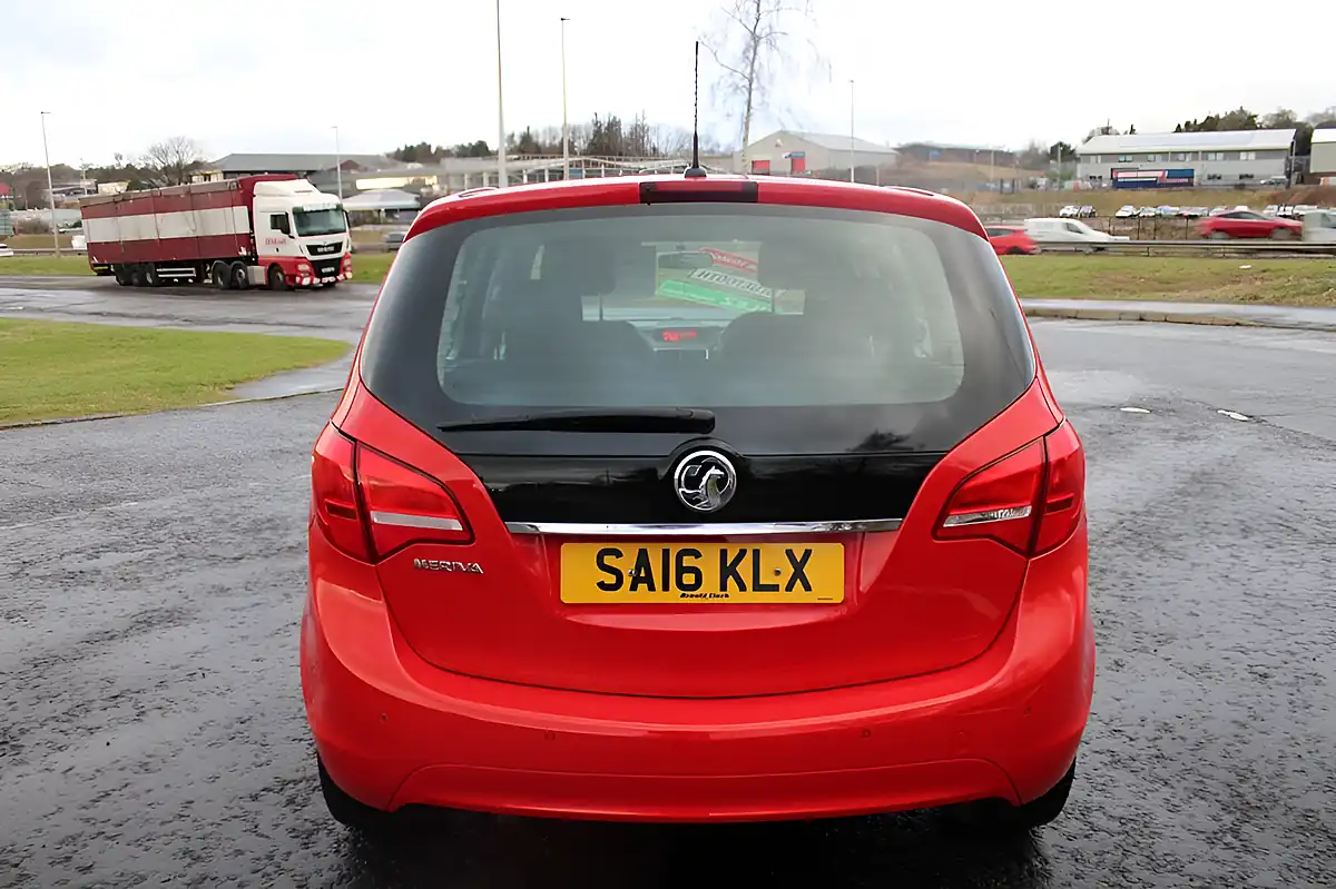 Used 2016 Vauxhall Meriva Tech Line Red - Interior and Exterior details 7