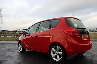 Used 2016 Vauxhall Meriva Tech Line Red - Interior and Exterior details 9