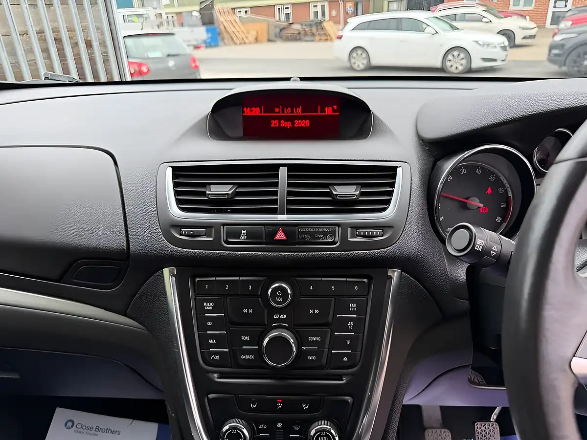 Used 2016 Vauxhall Mokka Exclusiv Black - Interior and Exterior details 12
