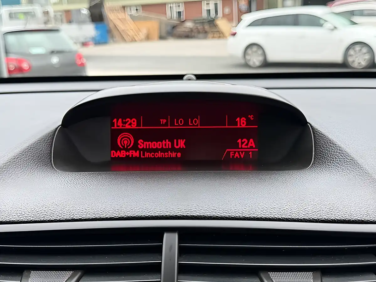 Used 2016 Vauxhall Mokka Exclusiv Black - Interior and Exterior details 13