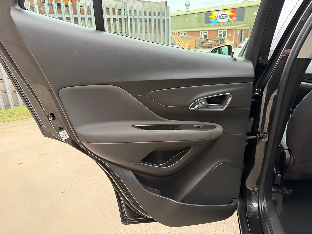 Used 2016 Vauxhall Mokka Exclusiv Black - Interior and Exterior details 16