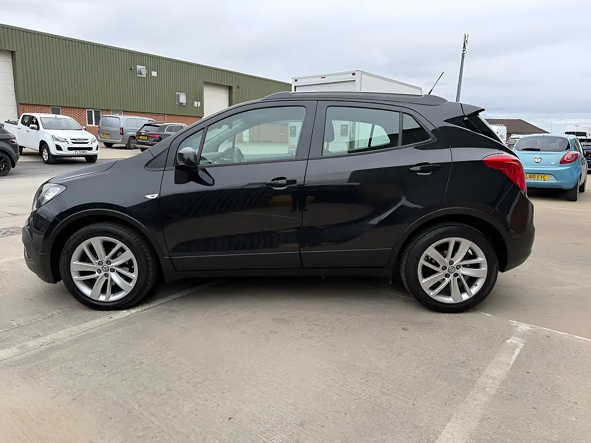 Used 2016 Vauxhall Mokka Exclusiv Black - Interior and Exterior details 8