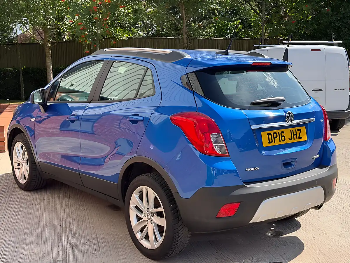 Used 2016 Vauxhall Mokka Exclusiv Blue - Interior and Exterior details 4