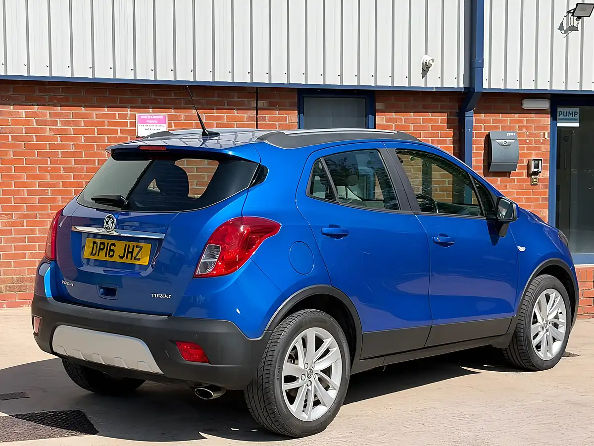 Used 2016 Vauxhall Mokka Exclusiv Blue - Interior and Exterior details 6