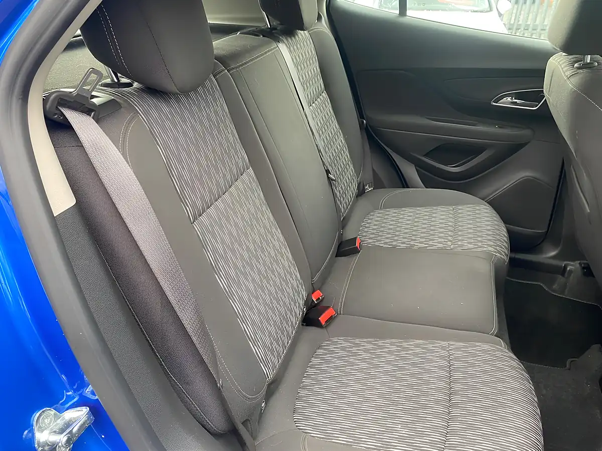 Used 2016 Vauxhall Mokka Exclusiv Blue - Interior and Exterior details 10