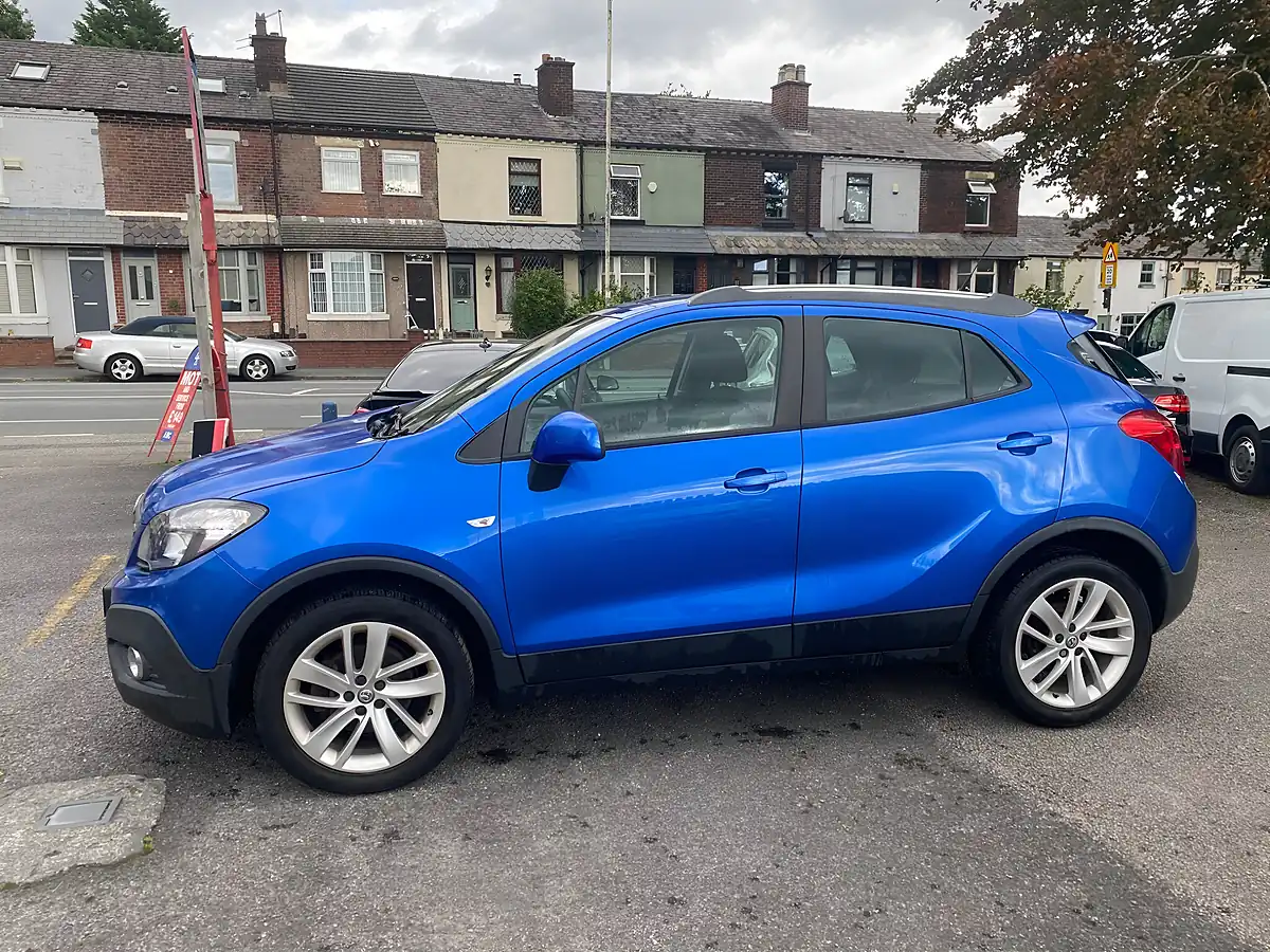 Used 2016 Vauxhall Mokka Exclusiv Blue - Interior and Exterior details 4