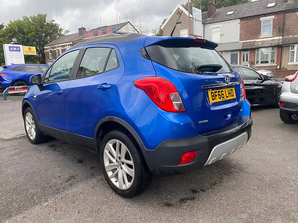 Used 2016 Vauxhall Mokka Exclusiv Blue - Interior and Exterior details 5