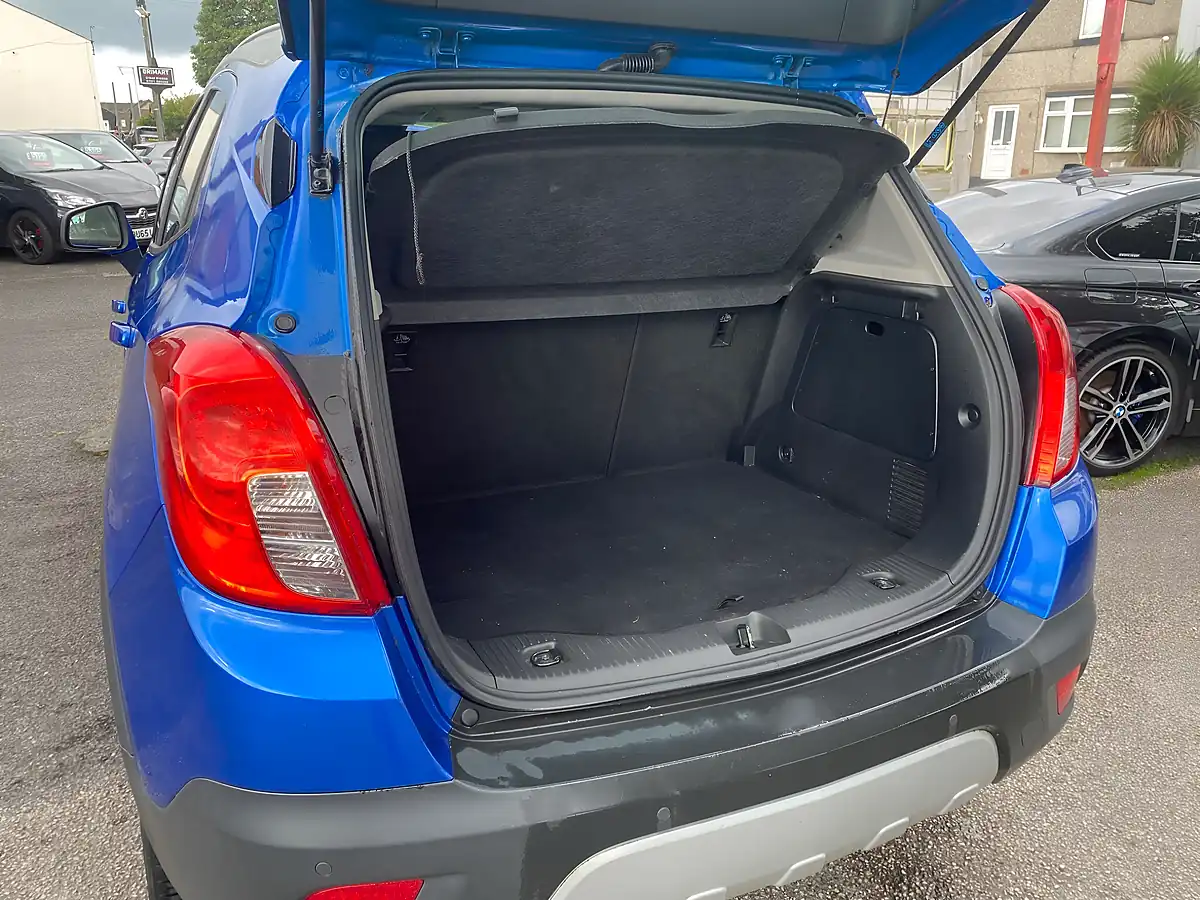 Used 2016 Vauxhall Mokka Exclusiv Blue - Interior and Exterior details 8
