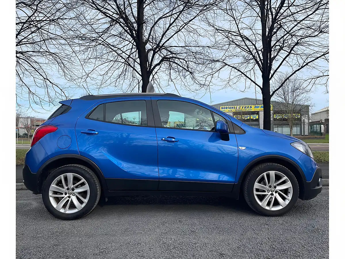 Used 2016 Vauxhall Mokka Exclusiv Blue - Interior and Exterior details 9
