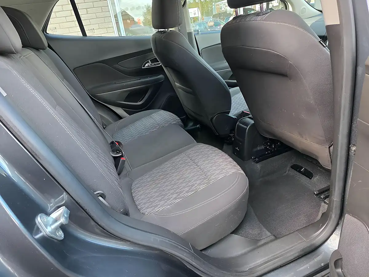 Used 2016 Vauxhall Mokka Exclusiv Grey - Interior and Exterior details 12