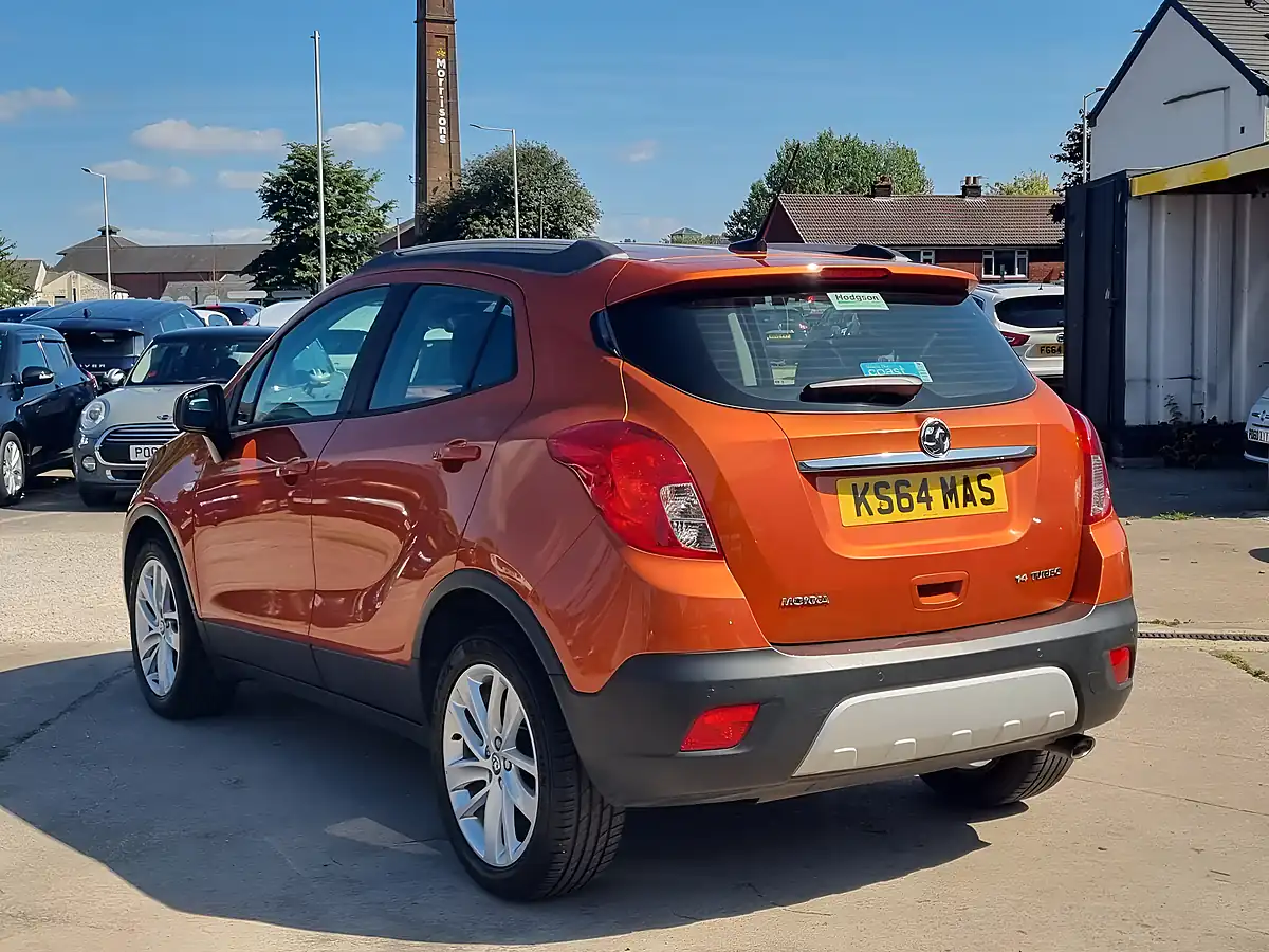 Used 2016 Vauxhall Mokka Exclusiv Orange - Interior and Exterior details 10