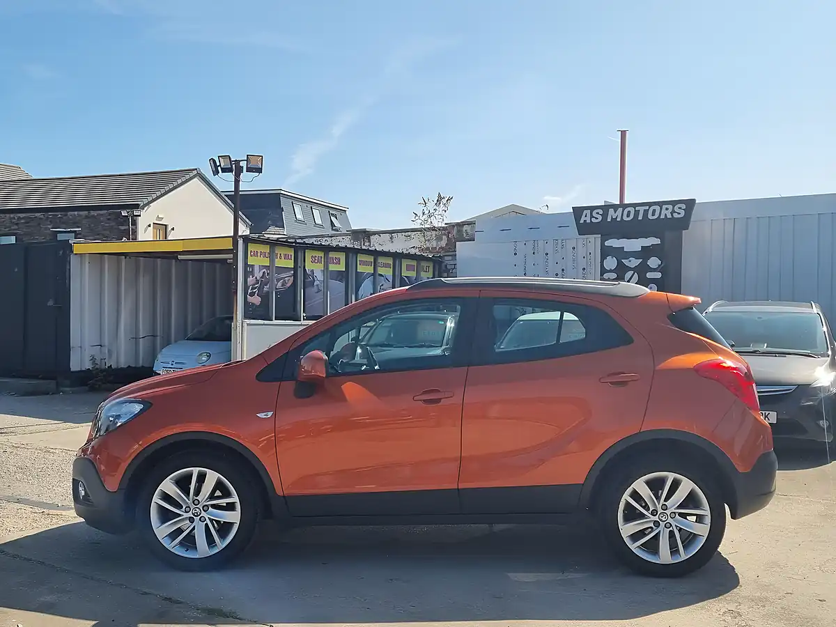 Used 2016 Vauxhall Mokka Exclusiv Orange - Interior and Exterior details 7