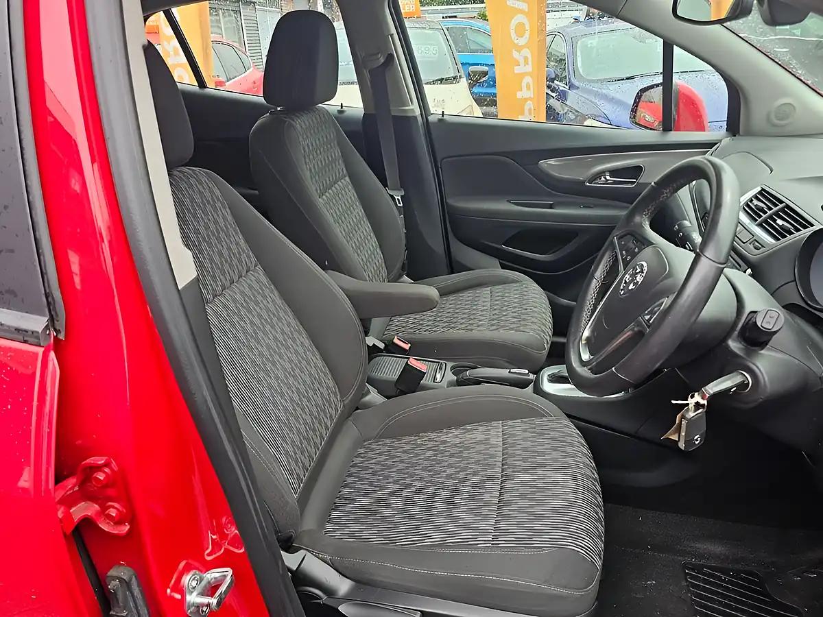 Used 2016 Vauxhall Mokka Exclusiv Red - Interior and Exterior details 7