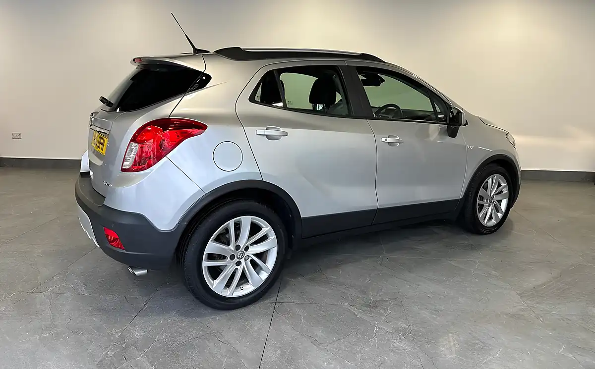 Used 2016 Vauxhall Mokka Exclusiv Silver - Interior and Exterior details 3