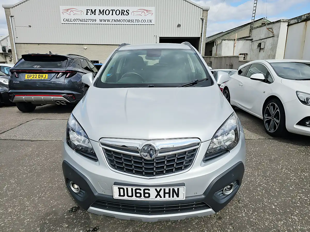 Used 2016 Vauxhall Mokka Exclusiv Silver - Front View