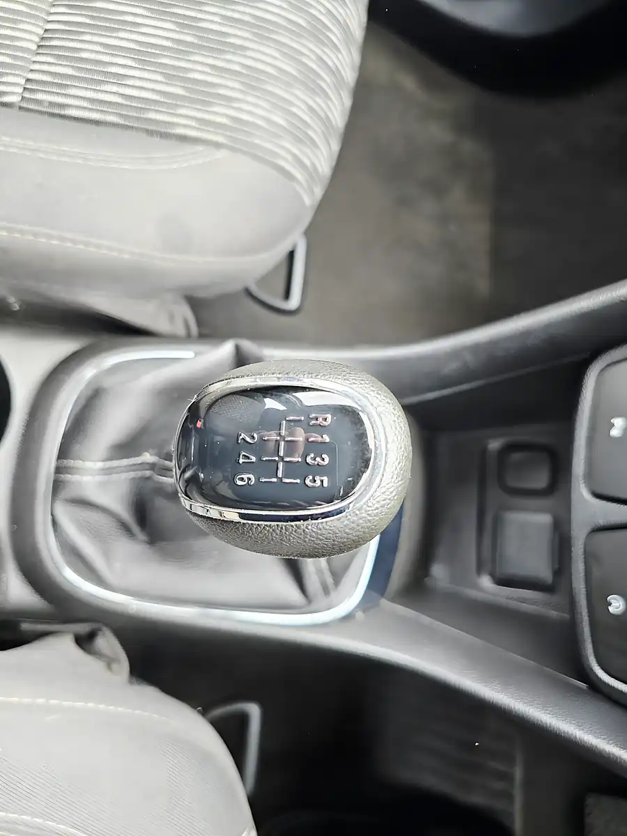 Used 2016 Vauxhall Mokka Exclusiv Silver - Interior and Exterior details 10