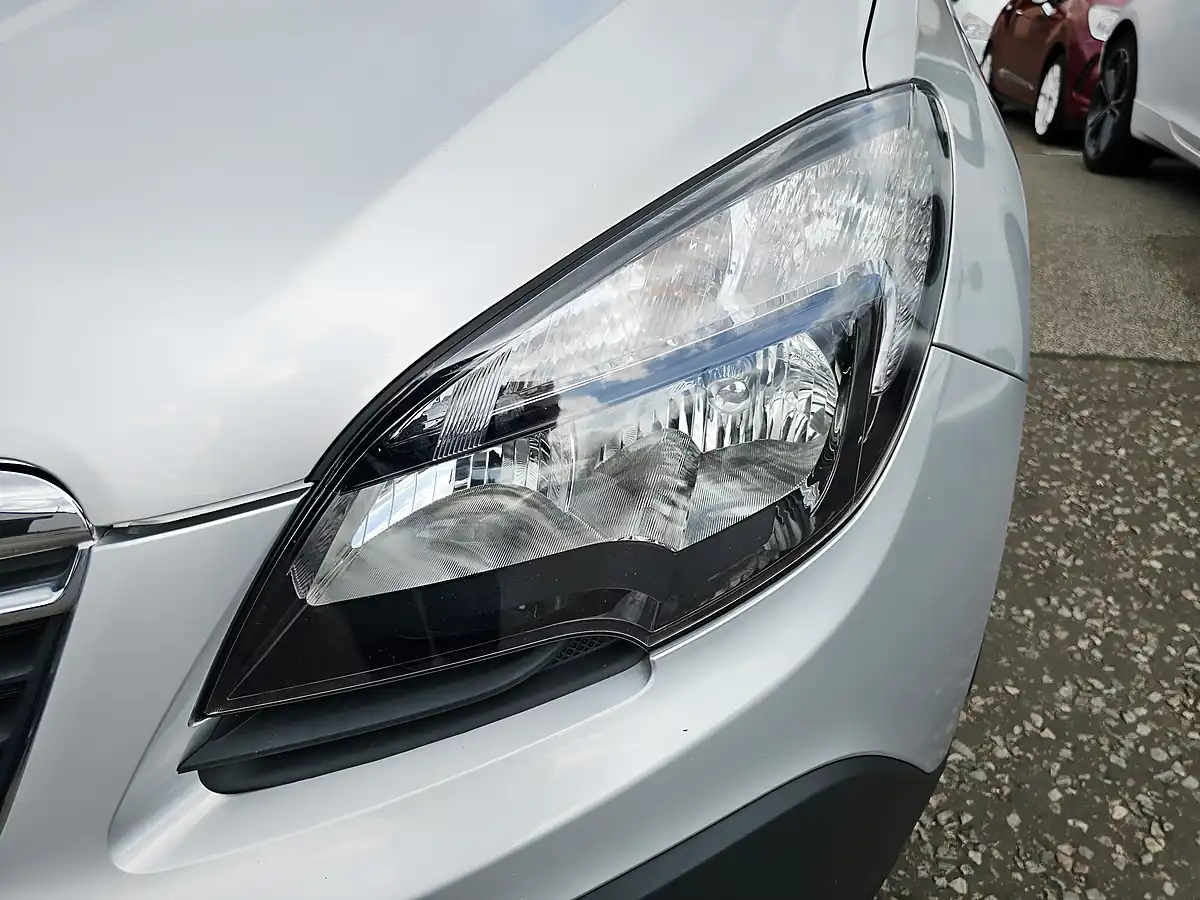 Used 2016 Vauxhall Mokka Exclusiv Silver - Interior and Exterior details 16