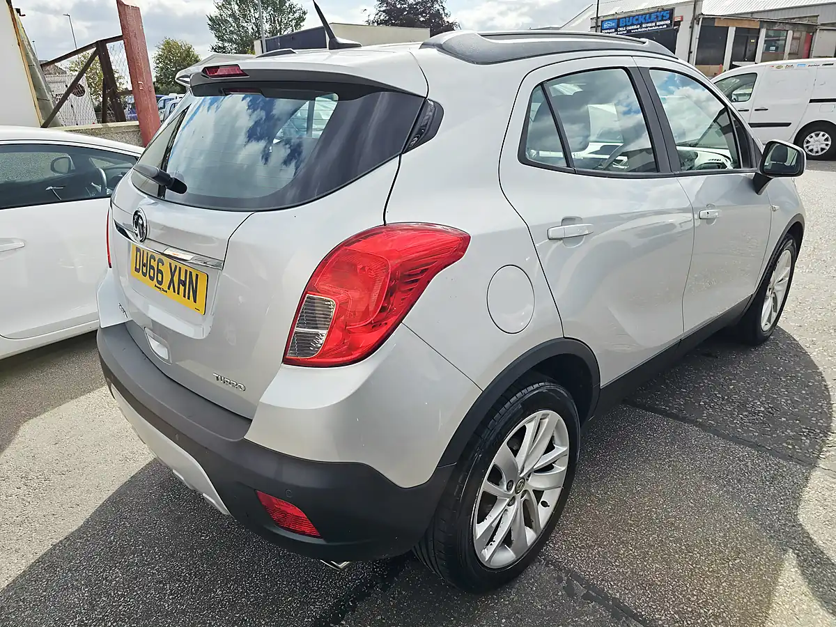 Used 2016 Vauxhall Mokka Exclusiv Silver - Interior and Exterior details 3