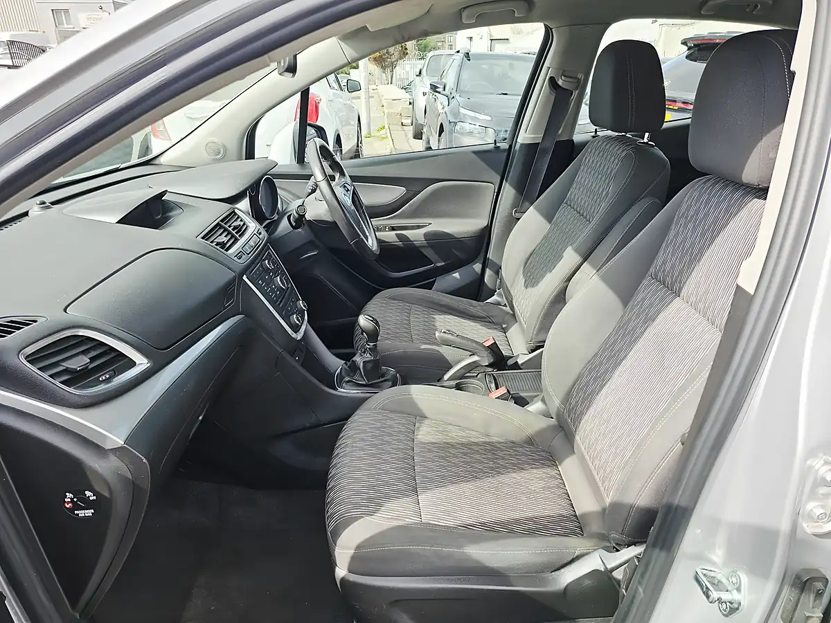 Used 2016 Vauxhall Mokka Exclusiv Silver - Interior and Exterior details 7