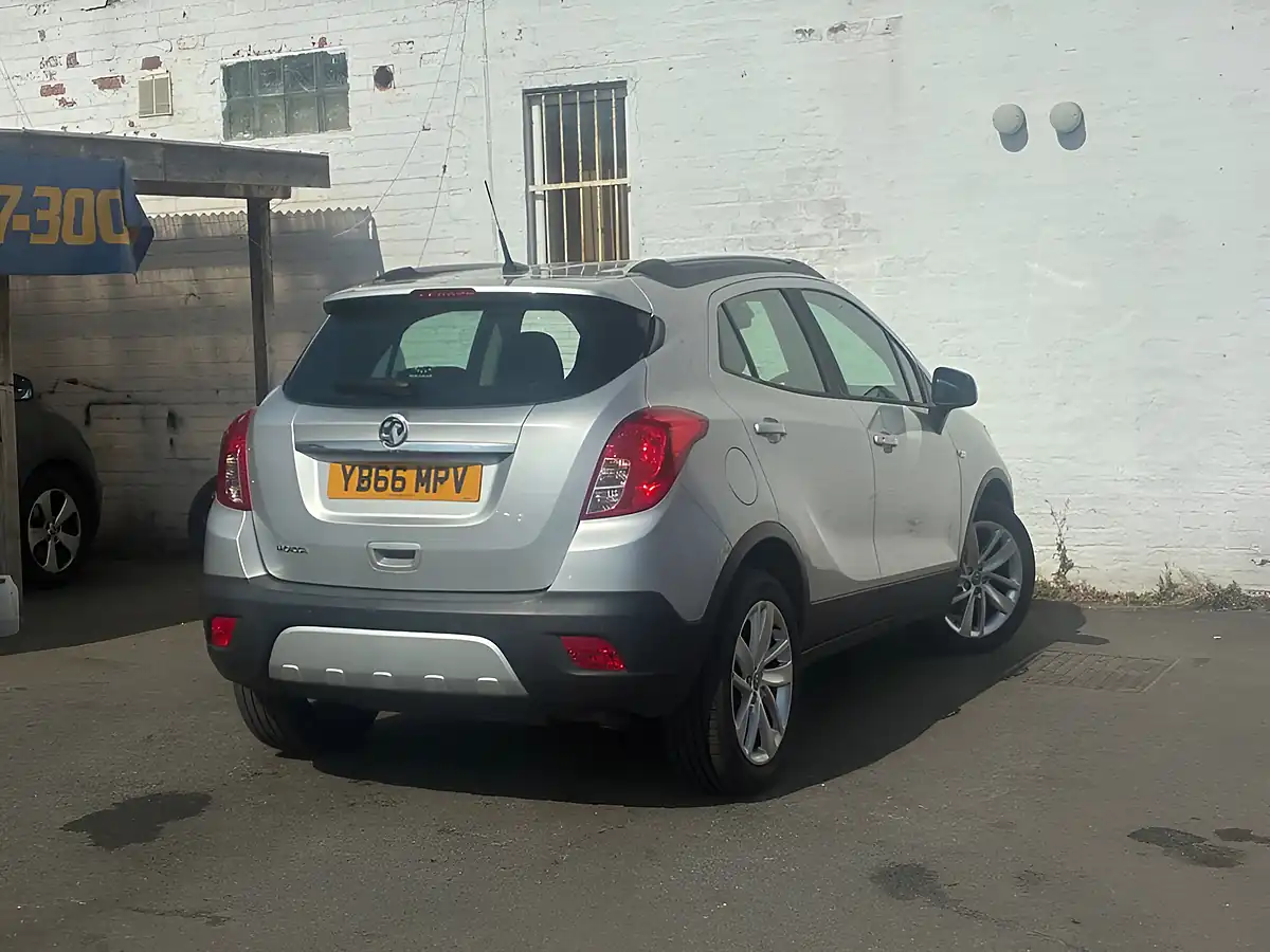 Used 2016 Vauxhall Mokka Exclusiv Silver - Interior and Exterior details 10
