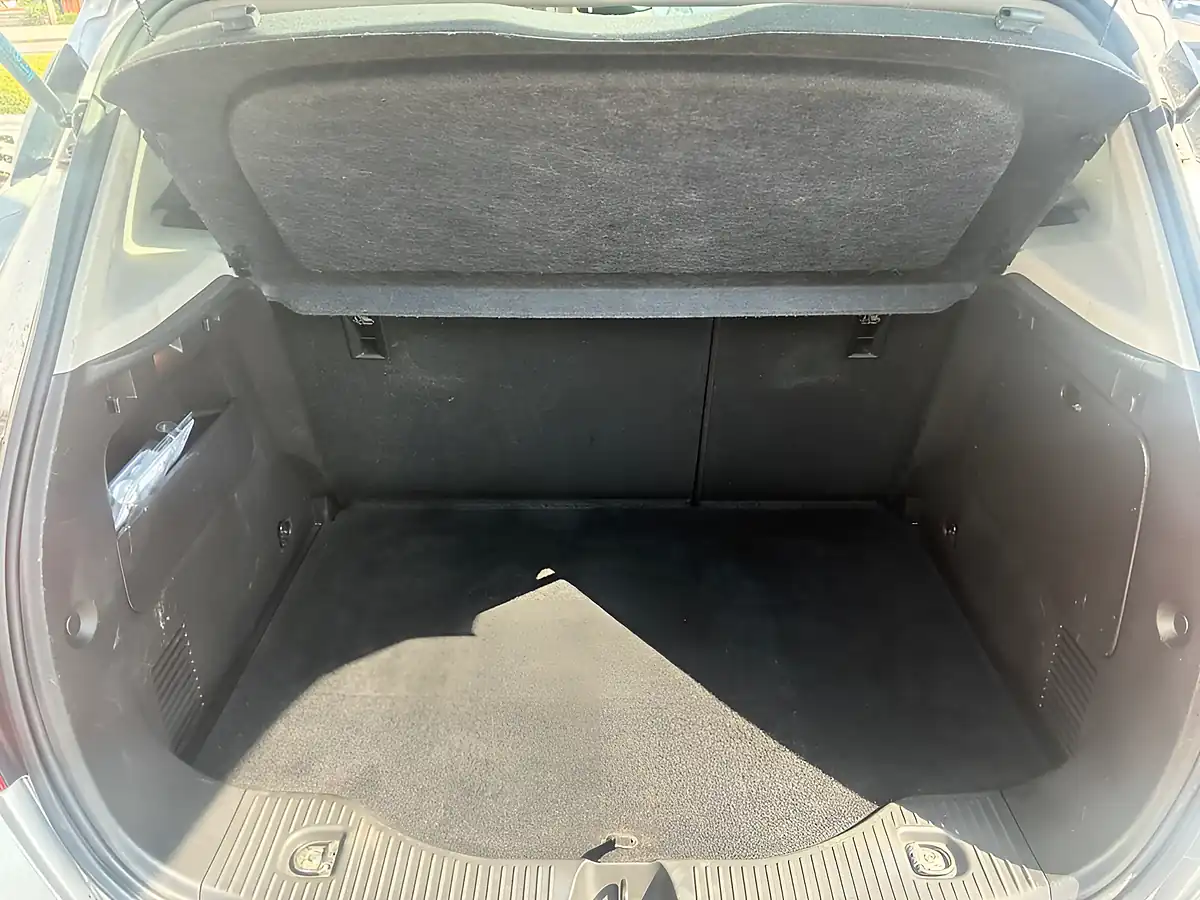 Used 2016 Vauxhall Mokka Exclusiv Silver - Interior and Exterior details 17