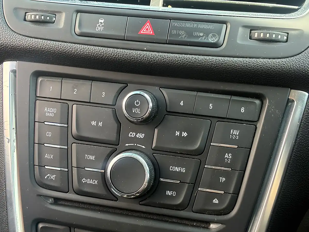 Used 2016 Vauxhall Mokka Exclusiv Silver - Interior and Exterior details 19