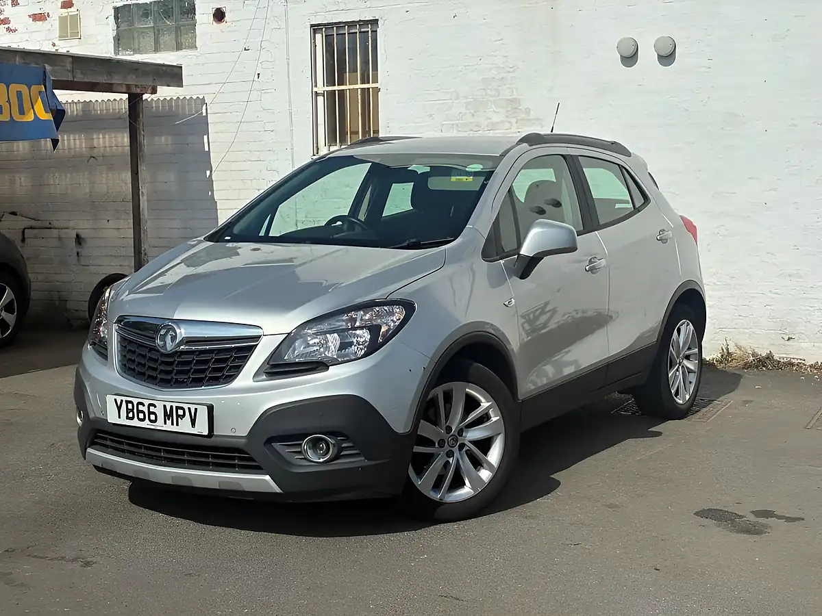 Used 2016 Vauxhall Mokka Exclusiv Silver - Interior and Exterior details 4