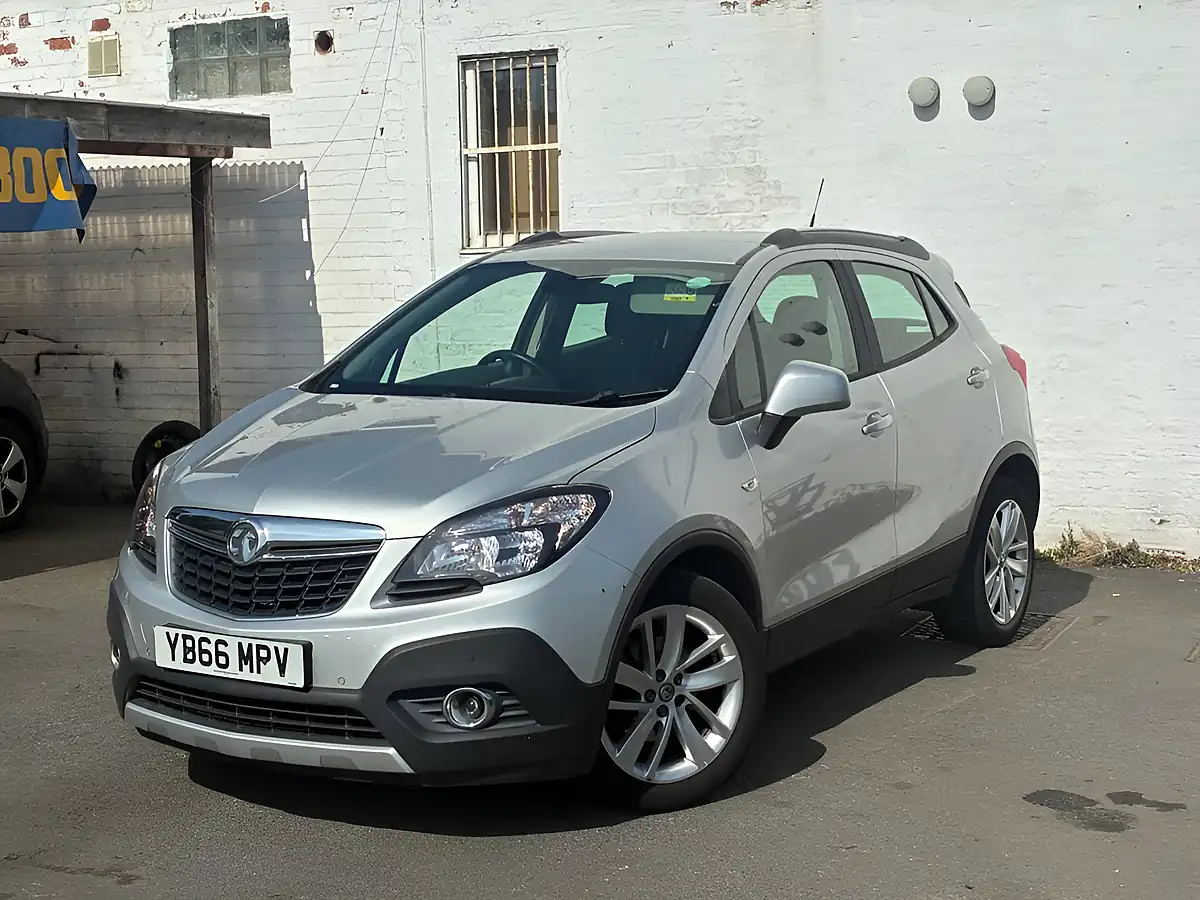 Used 2016 Vauxhall Mokka Exclusiv Silver - Interior and Exterior details 5