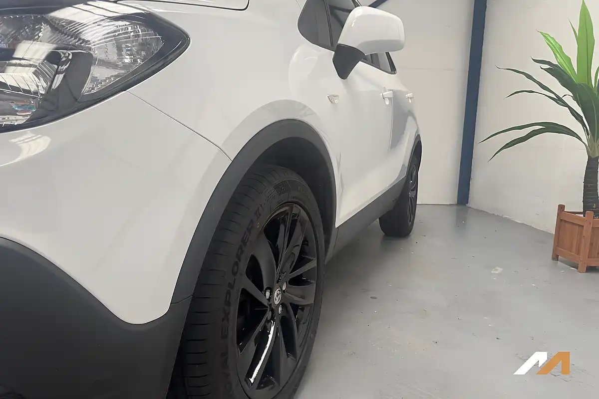 Used 2016 Vauxhall Mokka Exclusiv White - Interior and Exterior details 14