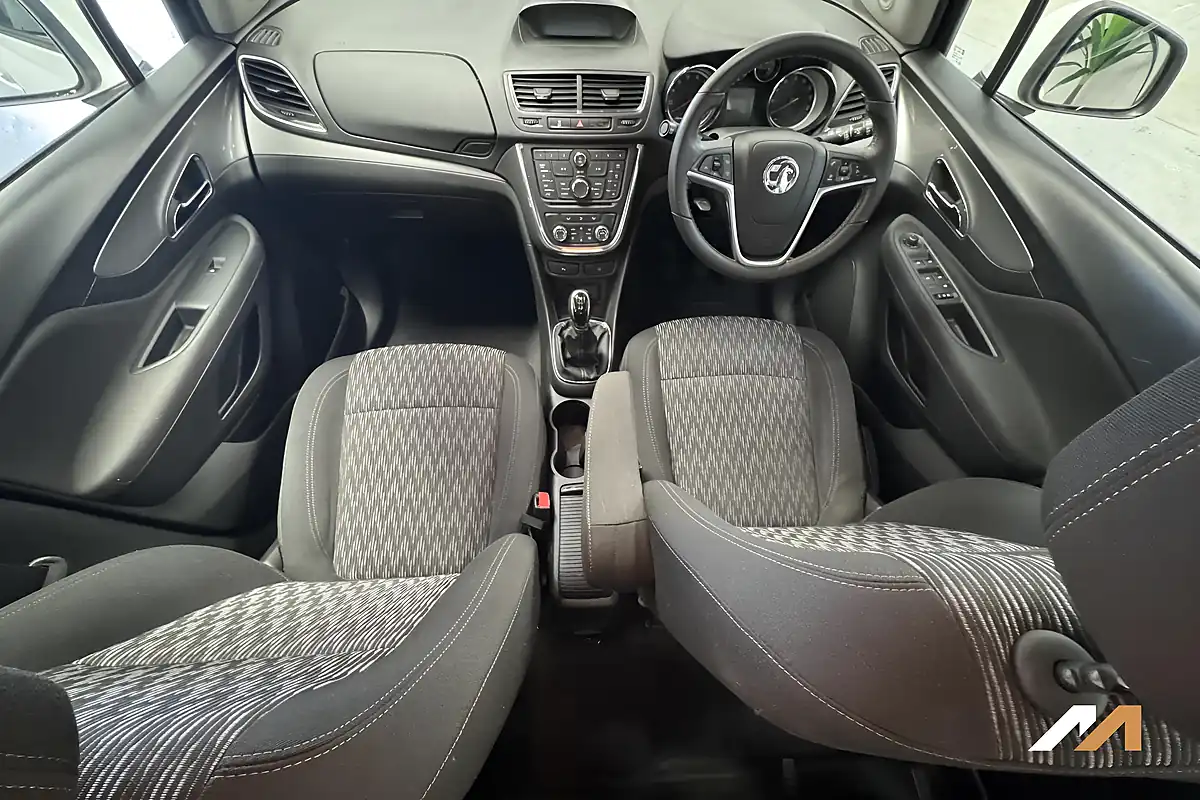 Used 2016 Vauxhall Mokka Exclusiv White - Interior and Exterior details 16