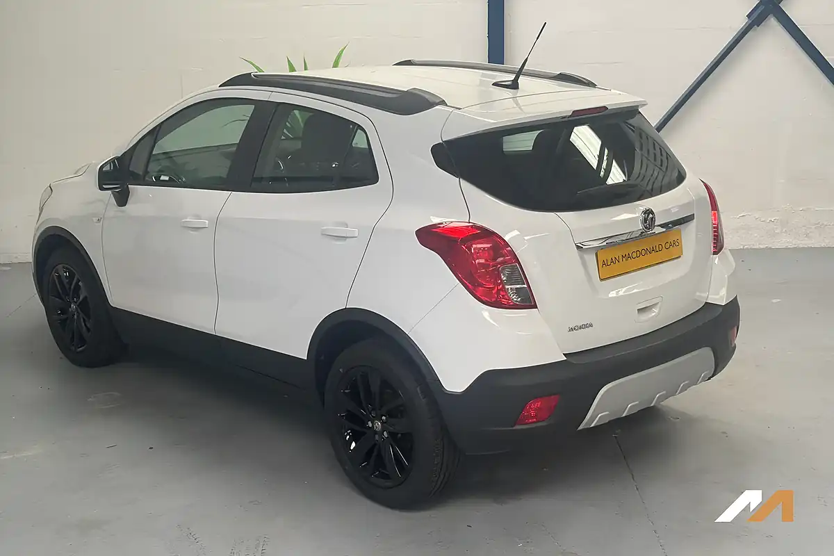 Used 2016 Vauxhall Mokka Exclusiv White - Interior and Exterior details 3