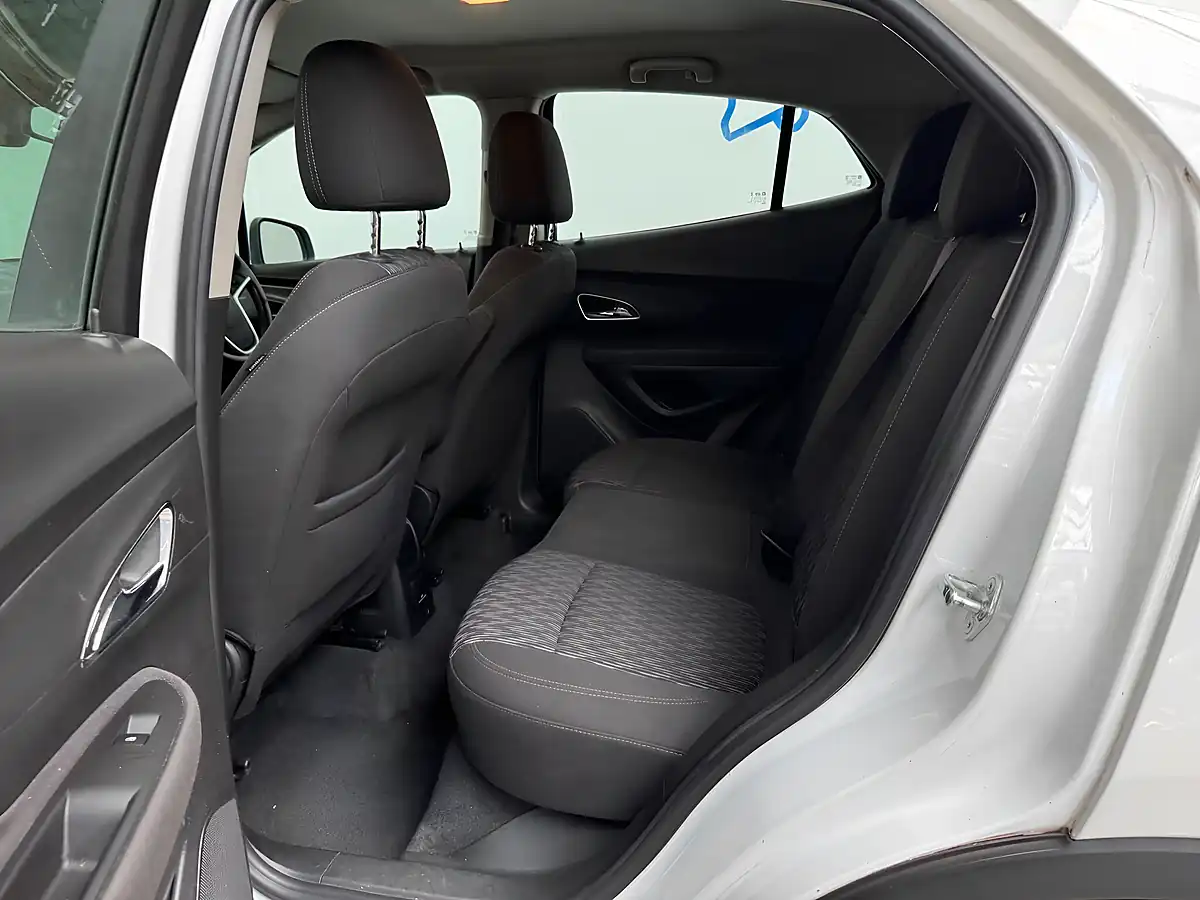 Used 2016 Vauxhall Mokka Exclusiv White - Interior and Exterior details 8