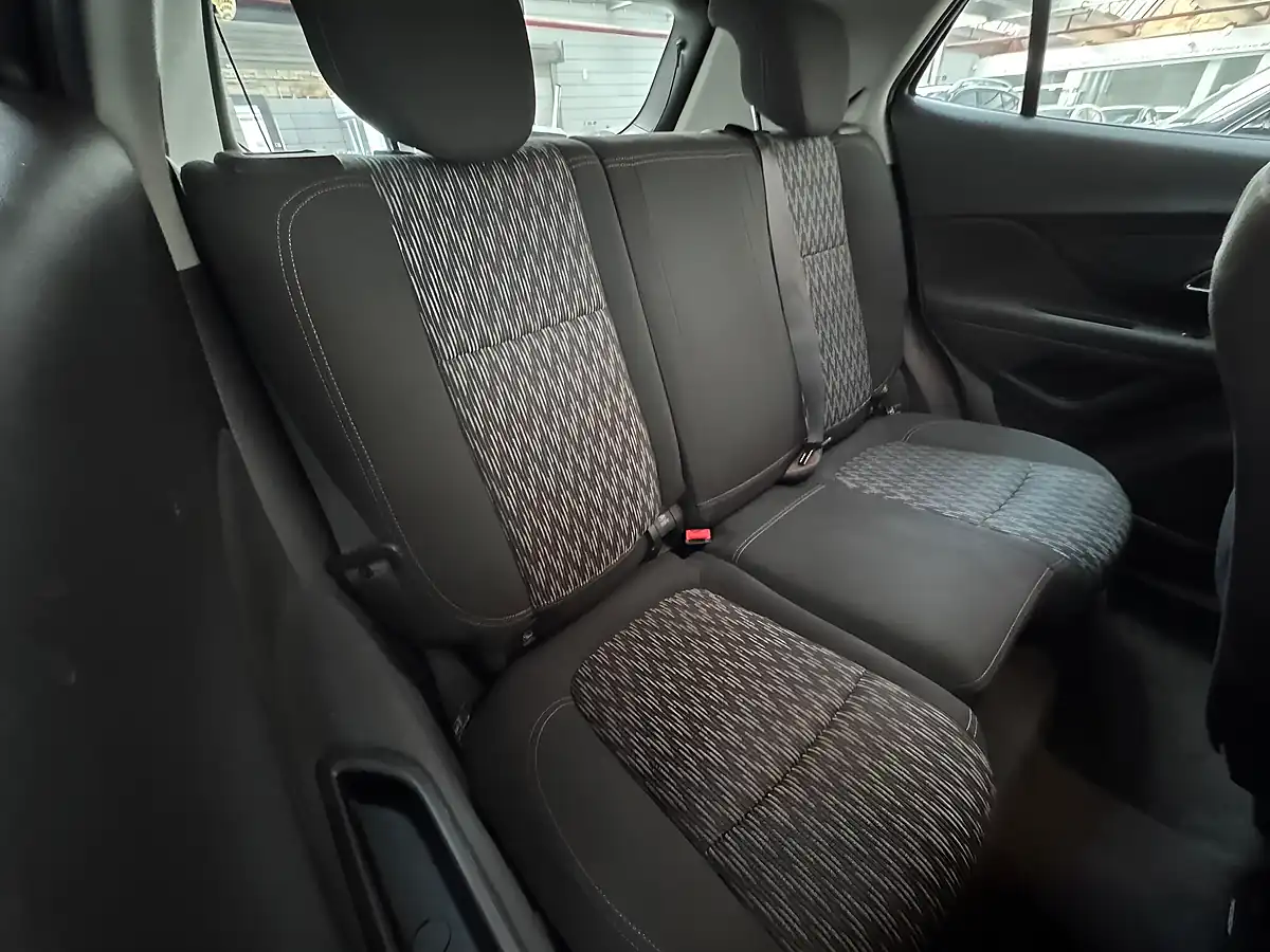 Used 2016 Vauxhall Mokka Exclusiv White - Interior and Exterior details 9