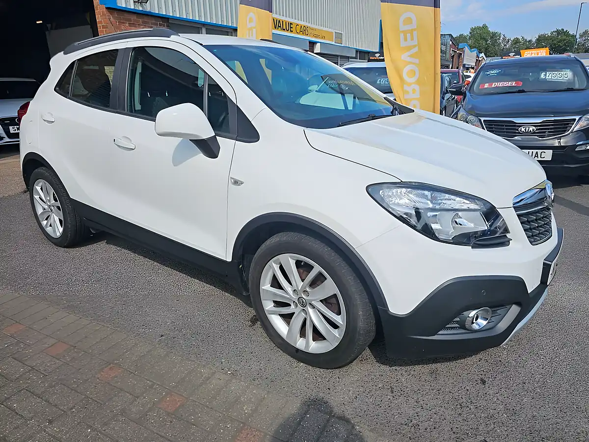 Used 2016 Vauxhall Mokka Exclusiv White - Front View