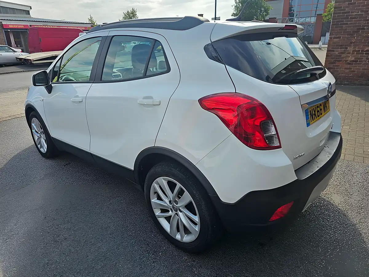 Used 2016 Vauxhall Mokka Exclusiv White - Interior and Exterior details 3