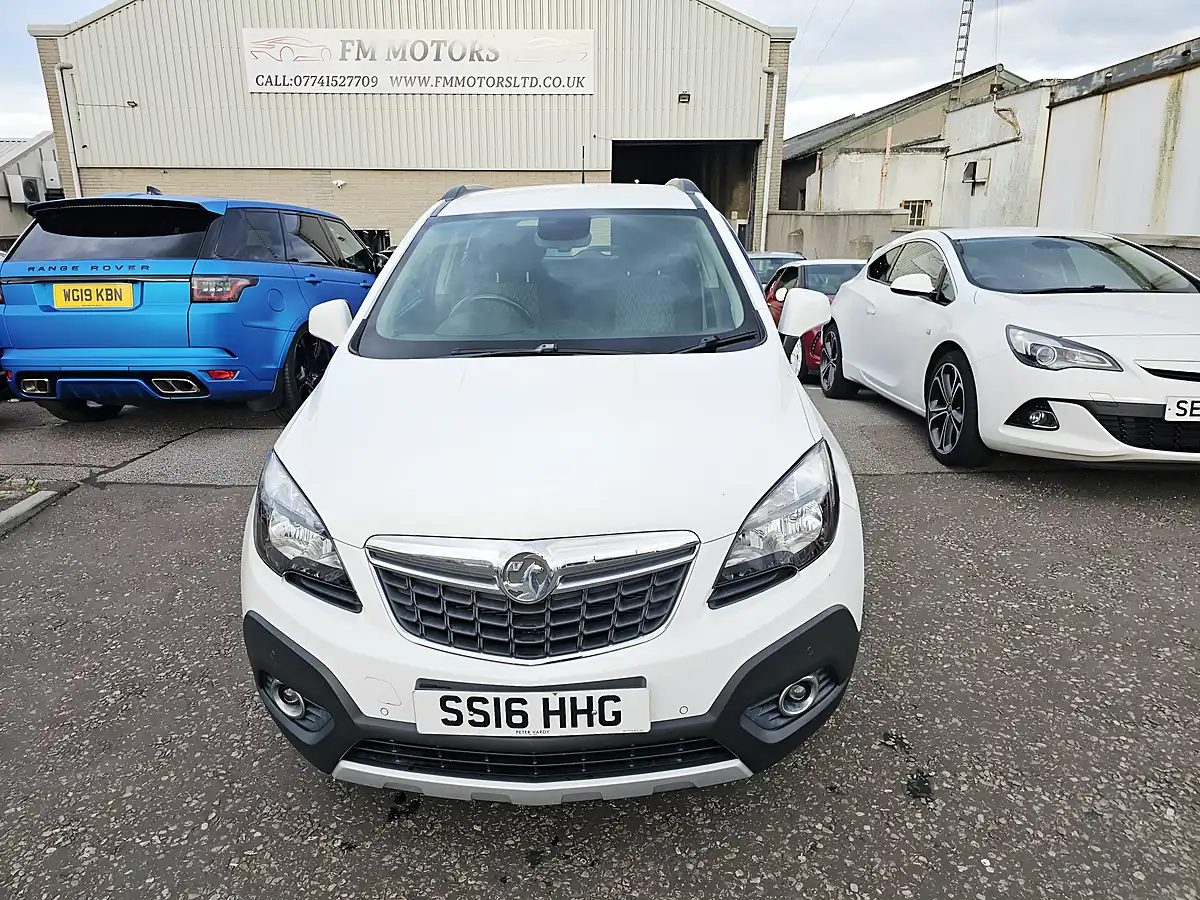 Used 2016 Vauxhall Mokka Exclusiv White - Front View