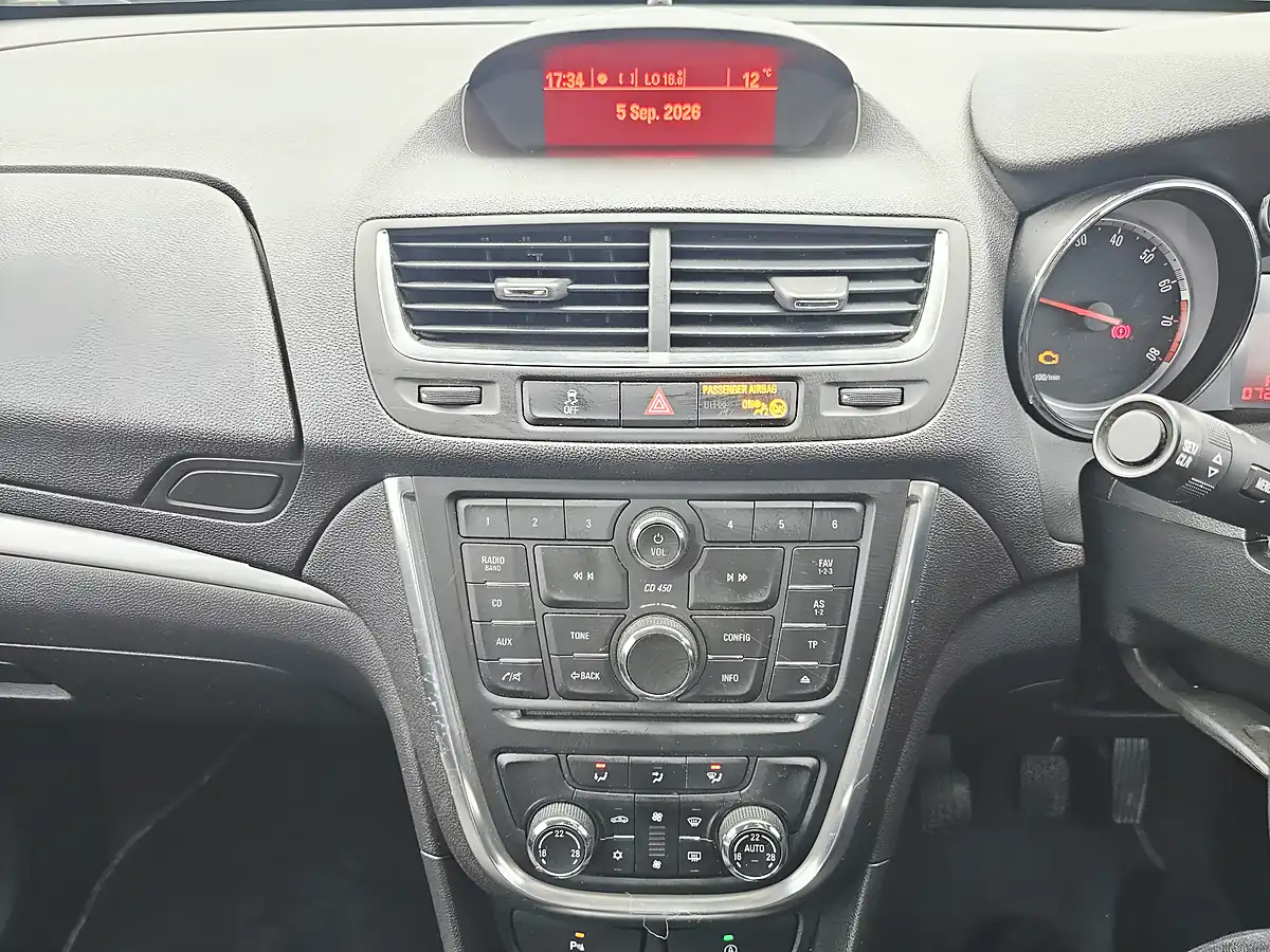 Used 2016 Vauxhall Mokka Exclusiv White - Interior and Exterior details 13