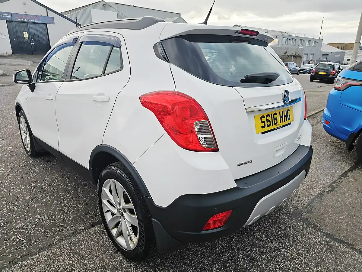 Used 2016 Vauxhall Mokka Exclusiv White - Interior and Exterior details 4