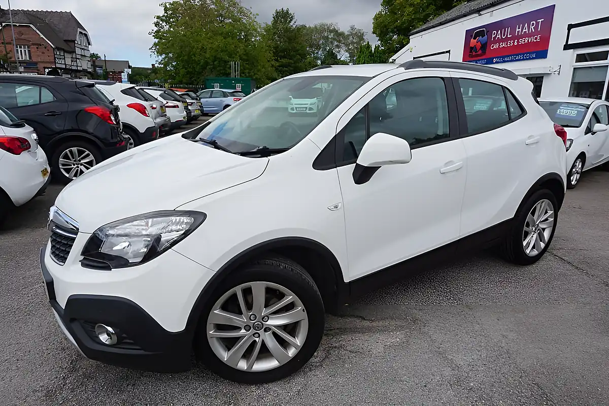 Used 2016 Vauxhall Mokka Exclusiv White - Front View