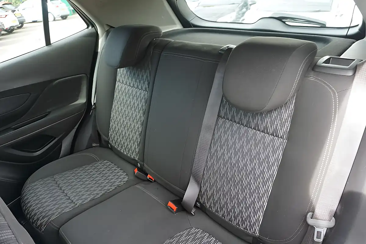 Used 2016 Vauxhall Mokka Exclusiv White - Interior and Exterior details 13