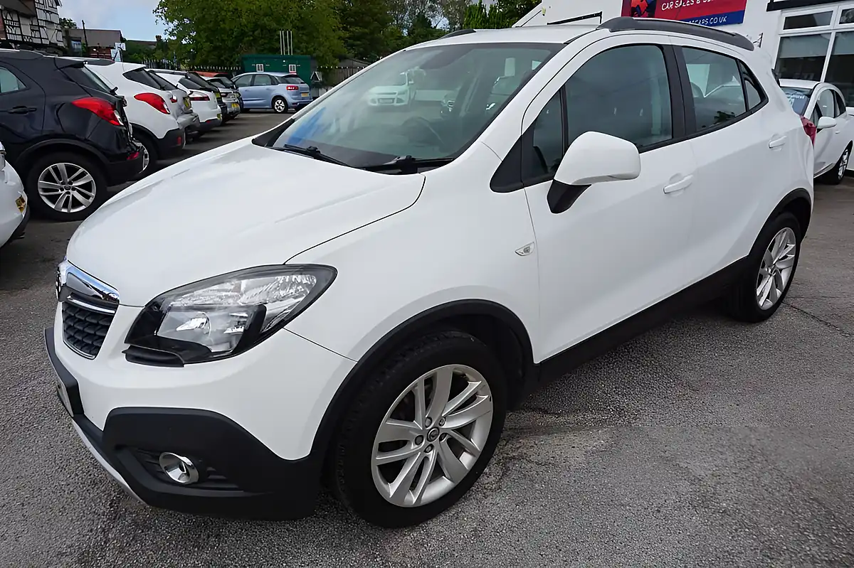 Used 2016 Vauxhall Mokka Exclusiv White - Interior and Exterior details 3