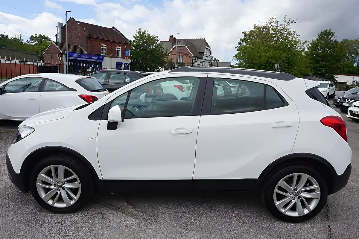 Used 2016 Vauxhall Mokka Exclusiv White - Interior and Exterior details 4