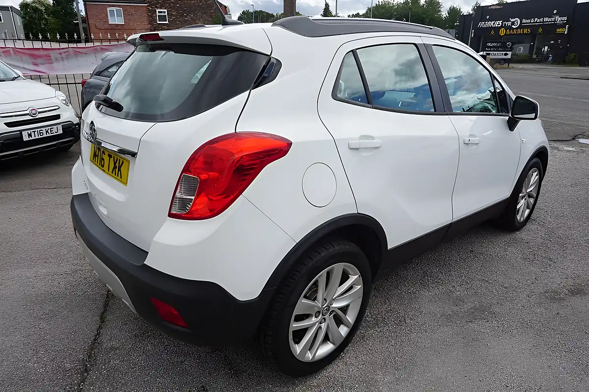 Used 2016 Vauxhall Mokka Exclusiv White - Interior and Exterior details 7