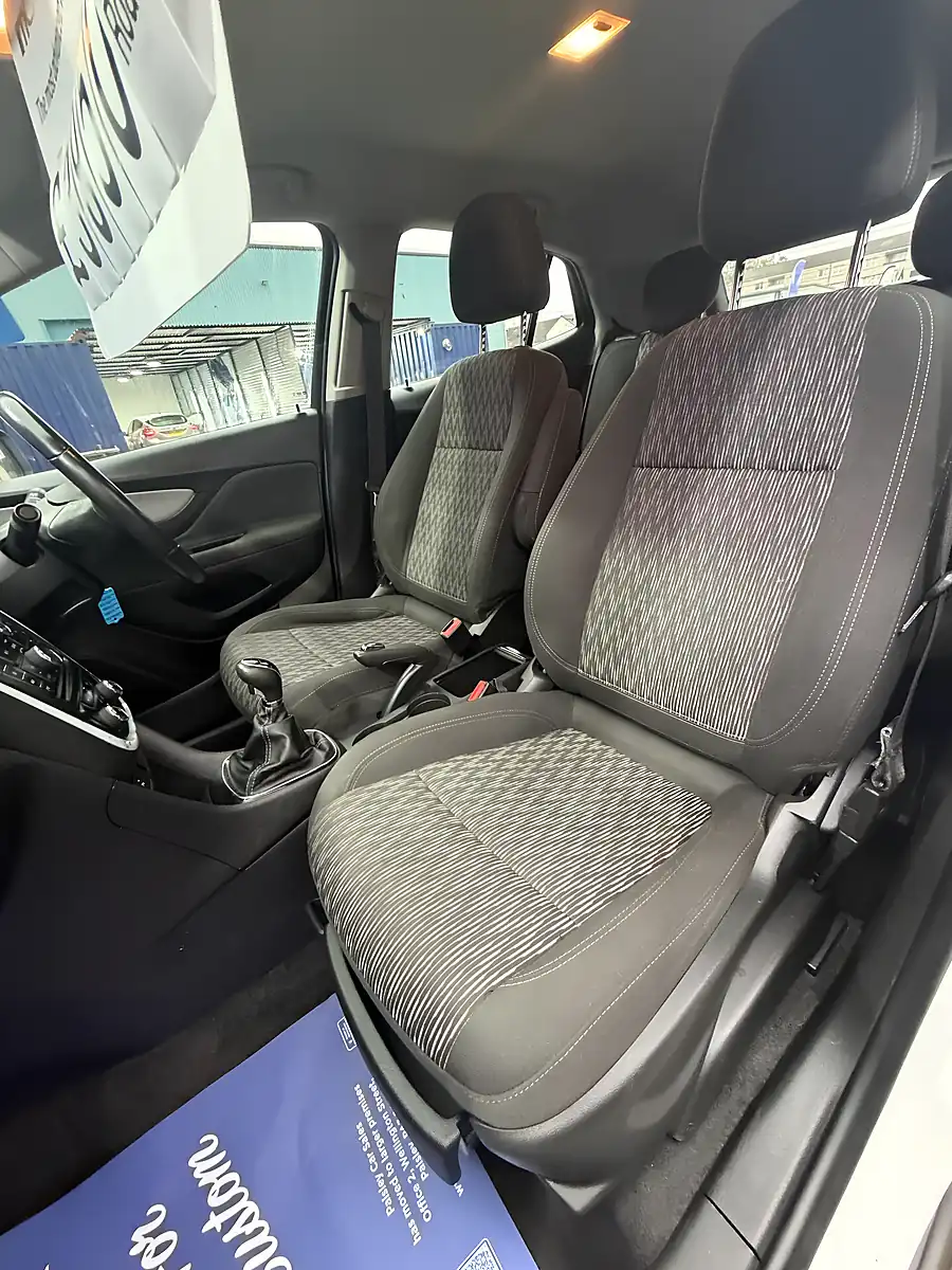 Used 2016 Vauxhall Mokka Exclusiv White - Interior and Exterior details 16