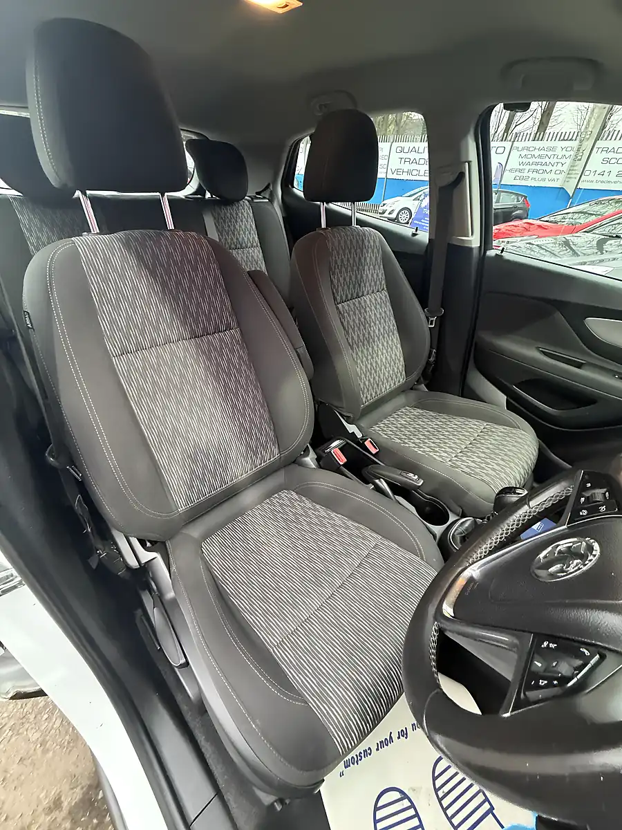 Used 2016 Vauxhall Mokka Exclusiv White - Interior and Exterior details 17