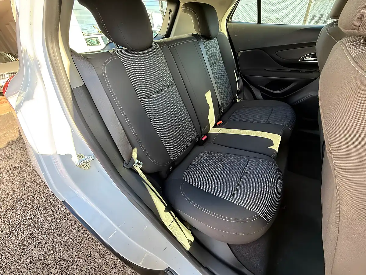 Used 2016 Vauxhall Mokka Exclusiv White - Interior and Exterior details 11