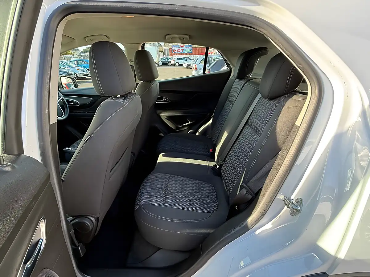 Used 2016 Vauxhall Mokka Exclusiv White - Interior and Exterior details 14