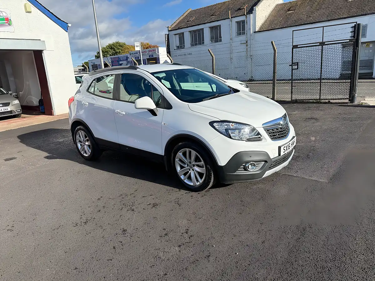 Used 2016 Vauxhall Mokka Exclusiv White - Interior and Exterior details 3