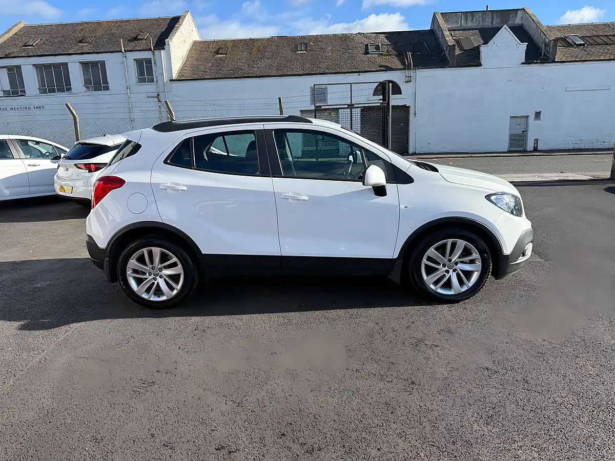 Used 2016 Vauxhall Mokka Exclusiv White - Interior and Exterior details 4